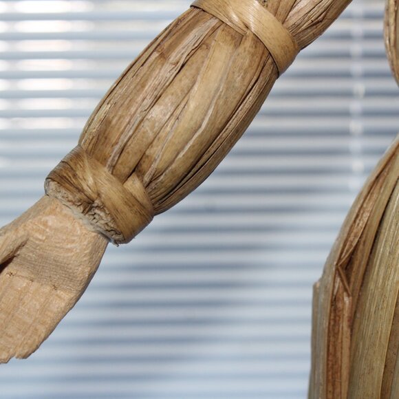 Vintage Rare Christmas Mary And Joseph Carved Cornhusk Wood Set Figures - Picture 6 of 16